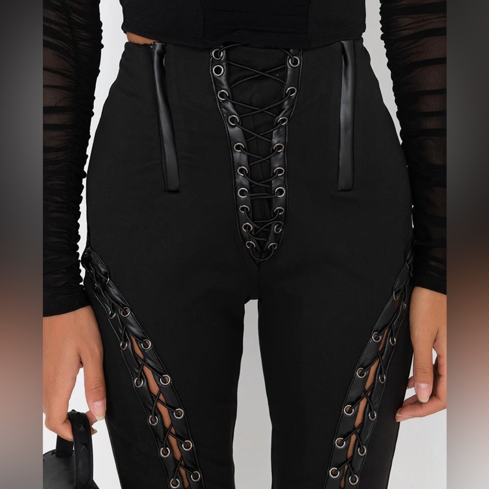 AKIRA 80’s Goth Punk Lace Up Leggings - Picture 2 of 4
